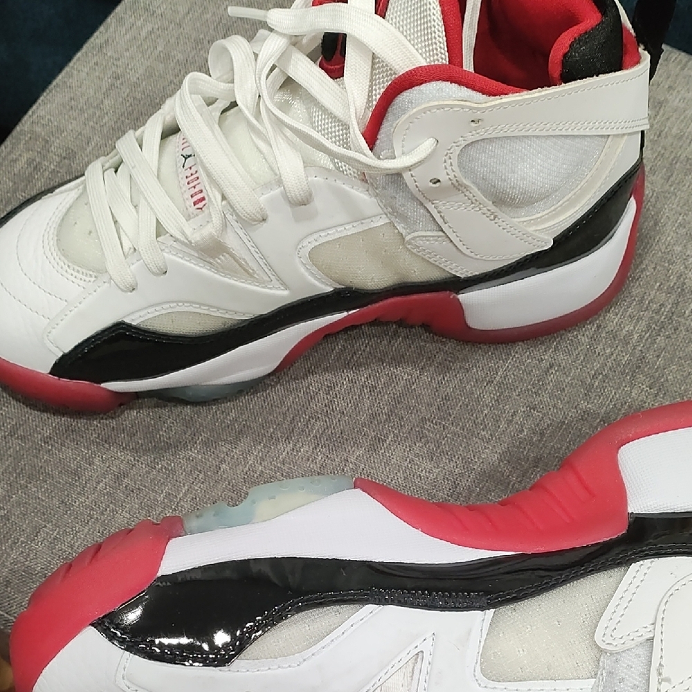 Nike Air Jordan Jumpman White and Red Sneakers - Picture 4 of 8